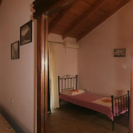 Pansion Porto Tsi Ostrias Appart hôtel