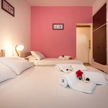 Pansion Porto Tsi Ostrias Appart hôtel